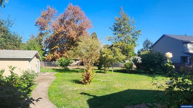 1167 Ring St NE, Keizer, OR 97303
