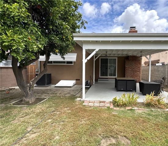 6021 Olive Avenue, Long Beach, CA 90805