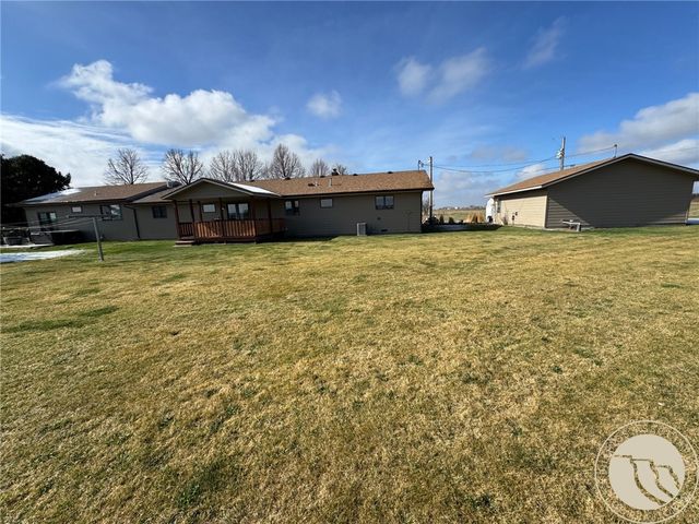 2759 N 13th Road, Worden, MT 59088