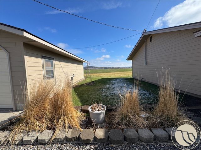2759 N 13th Road, Worden, MT 59088