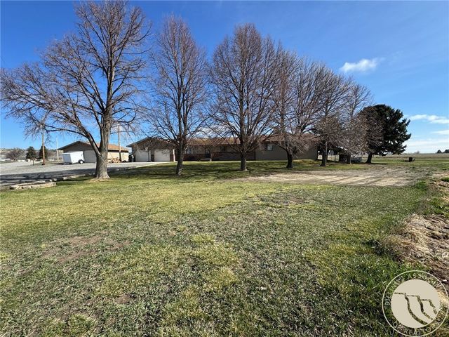 2759 N 13th Road, Worden, MT 59088