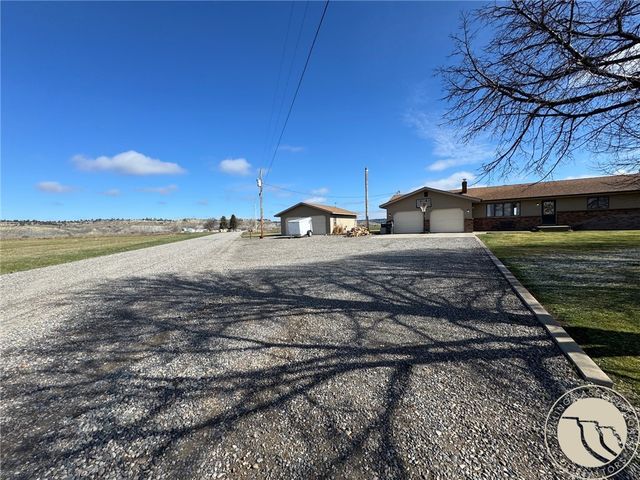 2759 N 13th Road, Worden, MT 59088