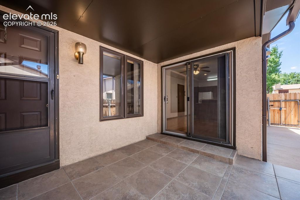 19 Pineridge Court, Pueblo, CO 81001 — photo 5