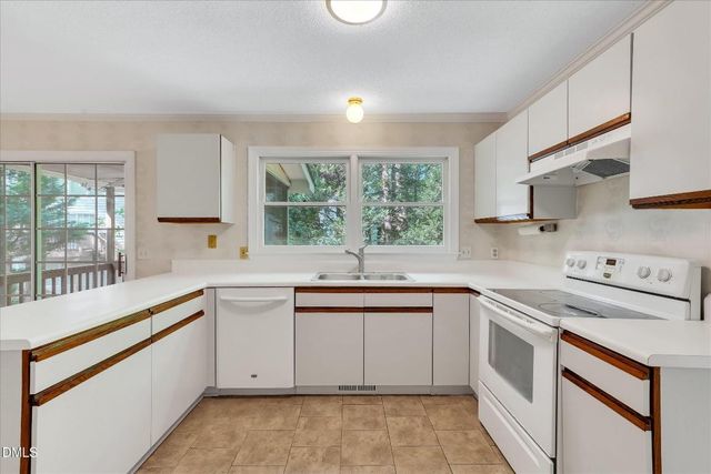 102 Durington Place, Cary, NC 27518