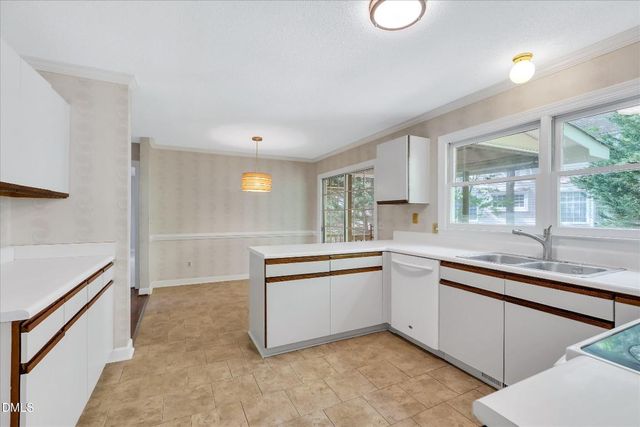 102 Durington Place, Cary, NC 27518