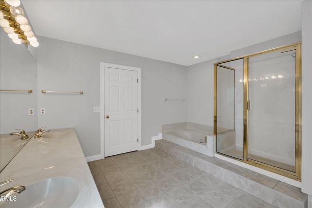 102 Durington Place, Cary, NC 27518