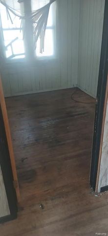 730 Barrie Avenue, Flint, MI 48507