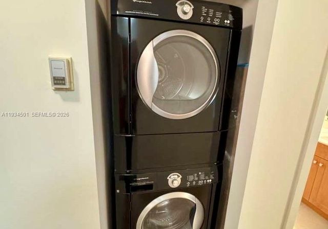 8430 SW 8th St 201B, Miami, FL 33144