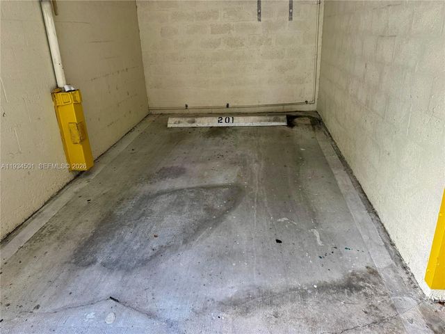 8430 SW 8th St 201B, Miami, FL 33144