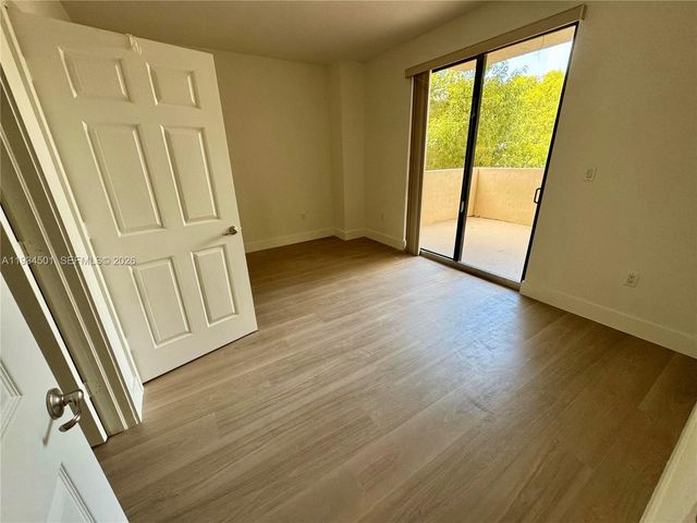 8430 SW 8th St 201B, Miami, FL 33144