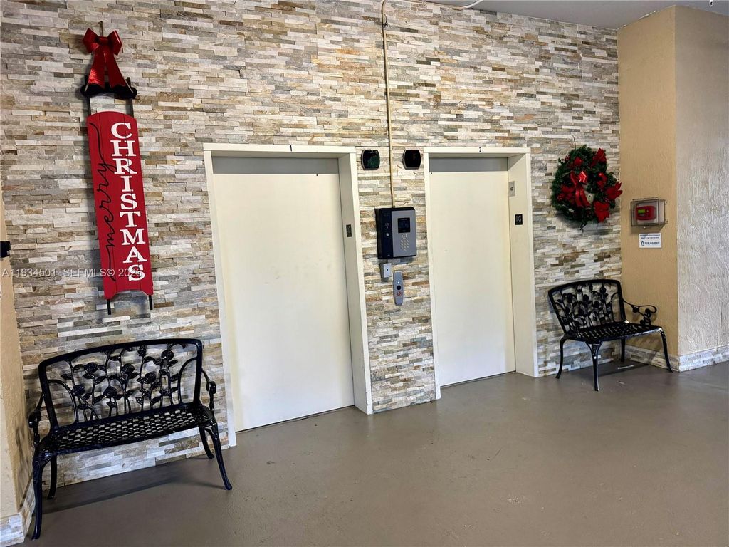 8430 SW 8th St 201B, Miami, FL 33144