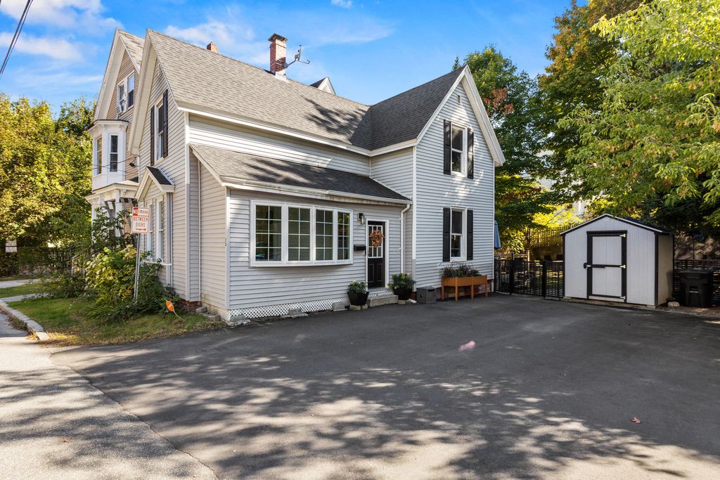 28 Vine Street, Auburn, ME 04210 — exterior