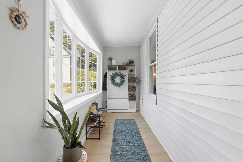 28 Vine Street, Auburn, ME 04210 — photo 5