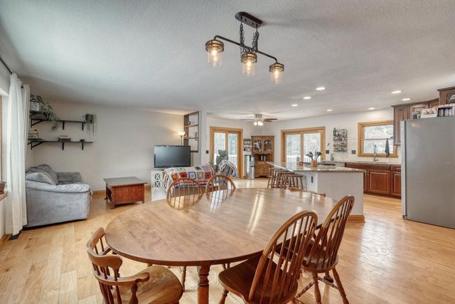 N67W29921 Hartling ROAD, Hartland, WI 53029