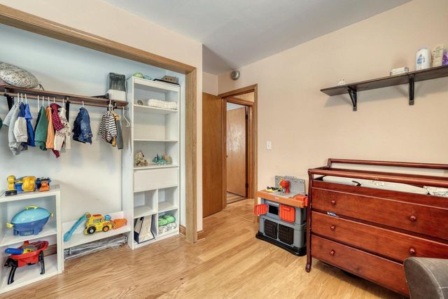 N67W29921 Hartling ROAD, Hartland, WI 53029