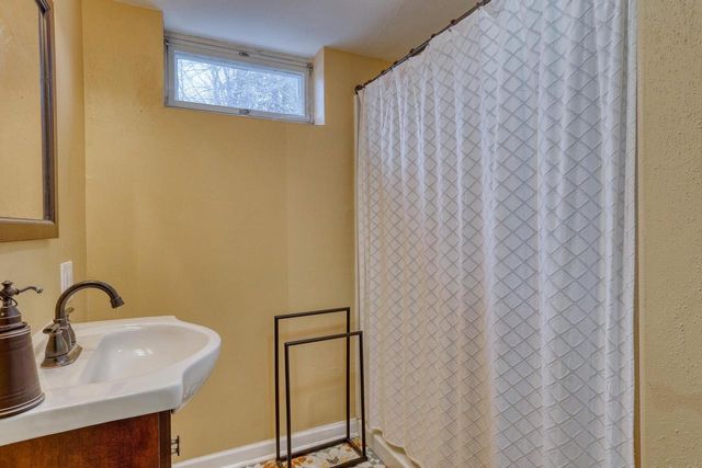 N67W29921 Hartling ROAD, Hartland, WI 53029