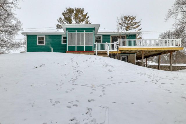 N67W29921 Hartling ROAD, Hartland, WI 53029