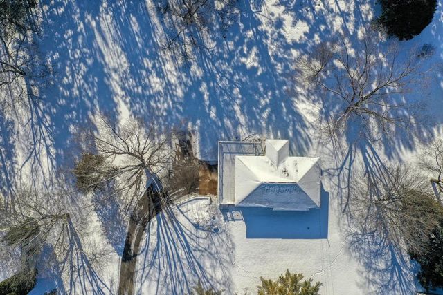 N67W29921 Hartling ROAD, Hartland, WI 53029