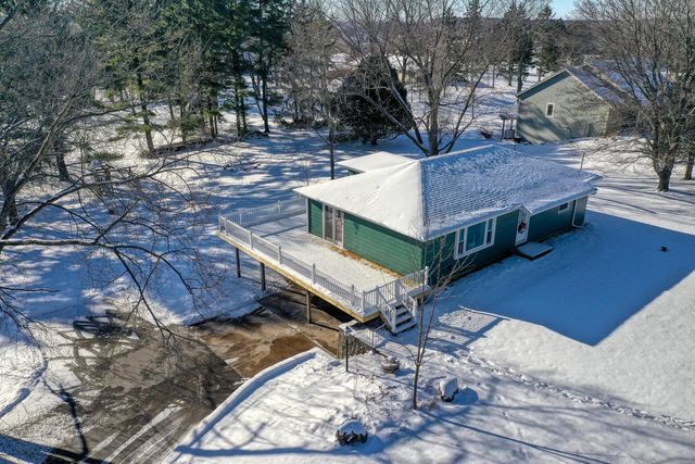 N67W29921 Hartling ROAD, Hartland, WI 53029
