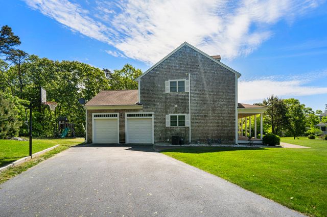 111 Sisters Circle, Yarmouth Port, MA 02675