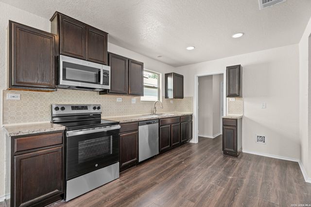 323 Pleasanton, San Antonio, TX 78221