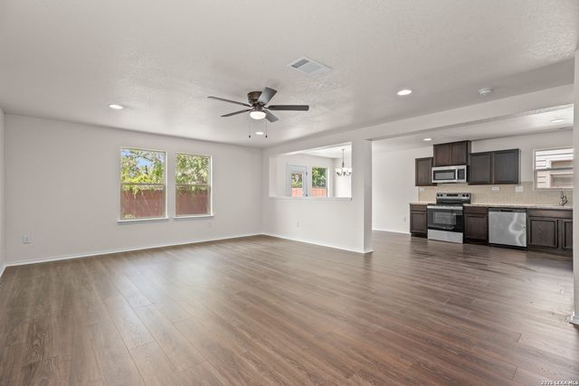 323 Pleasanton, San Antonio, TX 78221