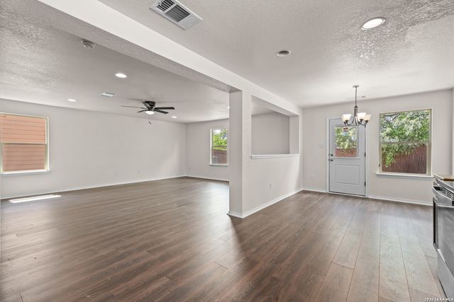 323 Pleasanton, San Antonio, TX 78221
