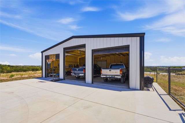 212 Dan Russell Bend, Weatherford, TX 76087