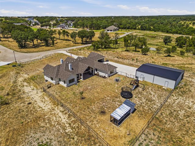 212 Dan Russell Bend, Weatherford, TX 76087