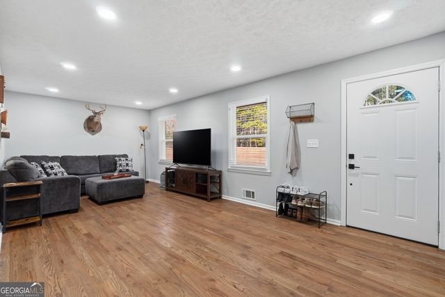 650 Oakdale Road, Canton, GA 30114