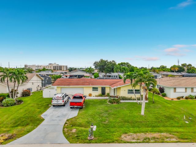 4835 TRITON Court W, Cape Coral, FL 33904