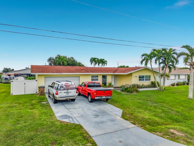 4835 TRITON Court W, Cape Coral, FL 33904