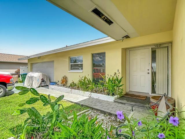 4835 TRITON Court W, Cape Coral, FL 33904