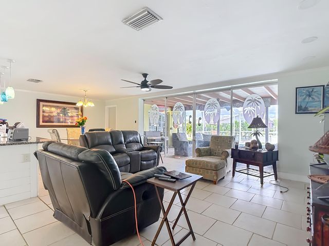 4835 TRITON Court W, Cape Coral, FL 33904