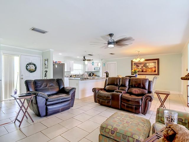 4835 TRITON Court W, Cape Coral, FL 33904