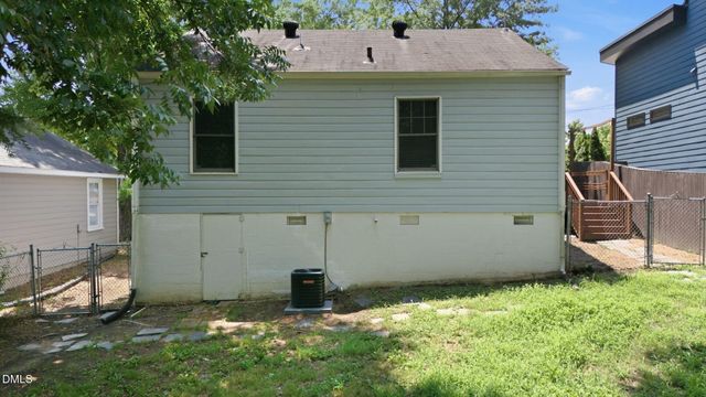 1704 Englewood Avenue, Durham, NC 27705