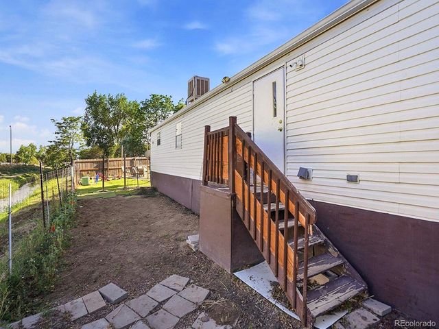 4211 E 100th Avenue, Thornton, CO 80229