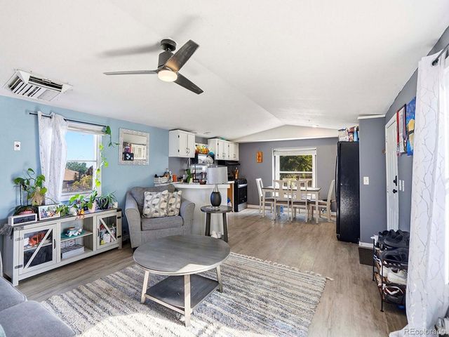 4211 E 100th Avenue, Thornton, CO 80229