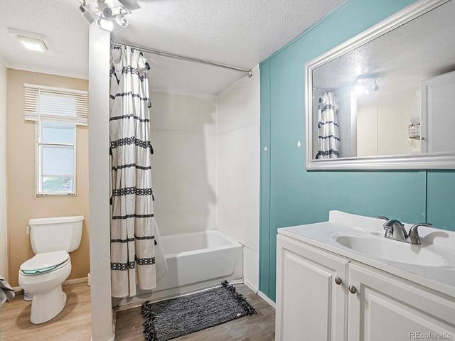 4211 E 100th Avenue, Thornton, CO 80229