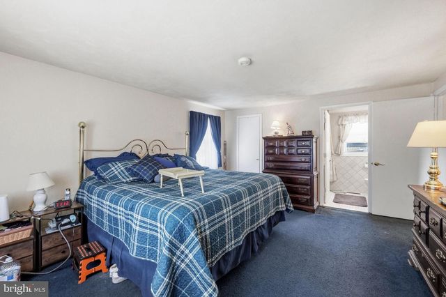 44 MYRTLEWOOD LN, Willingboro, NJ 08046