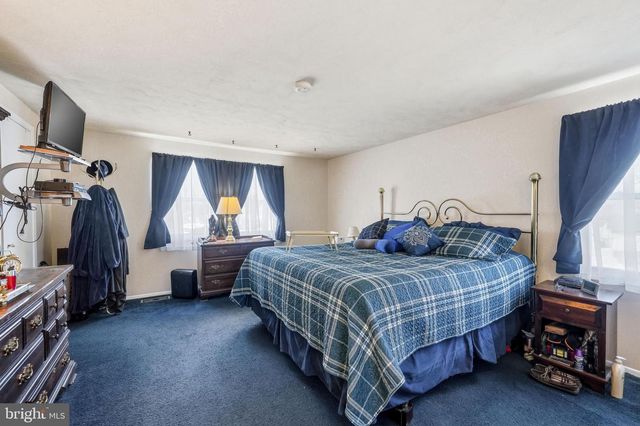 44 MYRTLEWOOD LN, Willingboro, NJ 08046