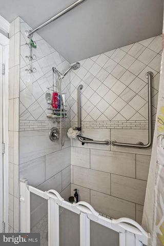 44 MYRTLEWOOD LN, Willingboro, NJ 08046