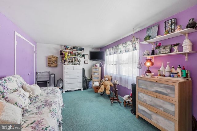 44 MYRTLEWOOD LN, Willingboro, NJ 08046