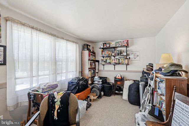 44 MYRTLEWOOD LN, Willingboro, NJ 08046