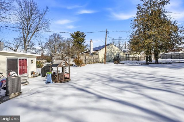 44 MYRTLEWOOD LN, Willingboro, NJ 08046