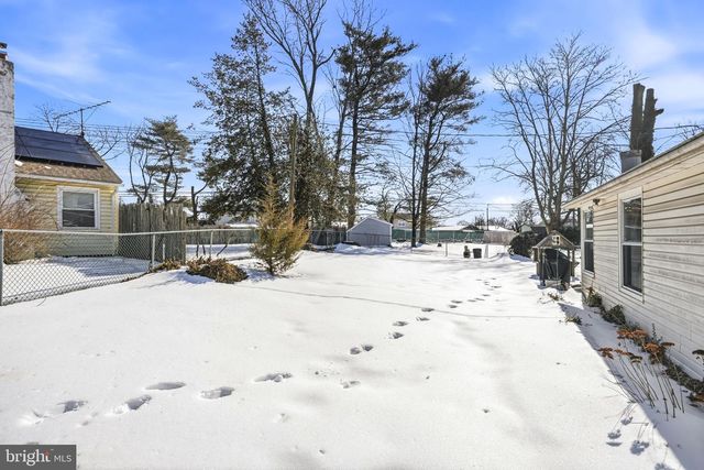 44 MYRTLEWOOD LN, Willingboro, NJ 08046