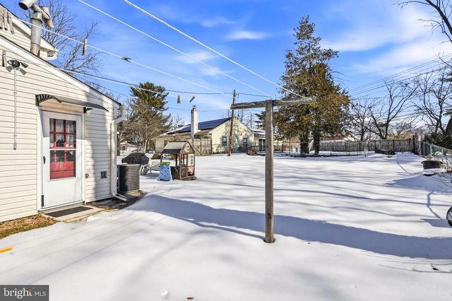 44 MYRTLEWOOD LN, Willingboro, NJ 08046