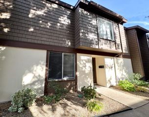 3504 Larchmont Square Ln, Sacramento, CA 95821