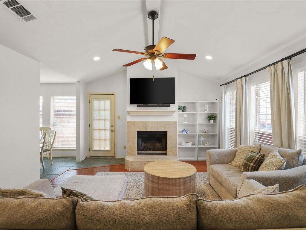 709 Basset Locke Drive, Fort Worth, TX 76108 — photo 5