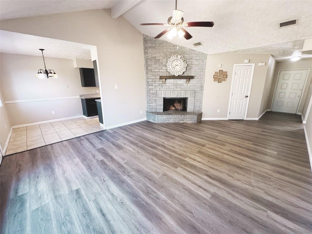 15822 Baybriar Drive, Houston, TX 77489